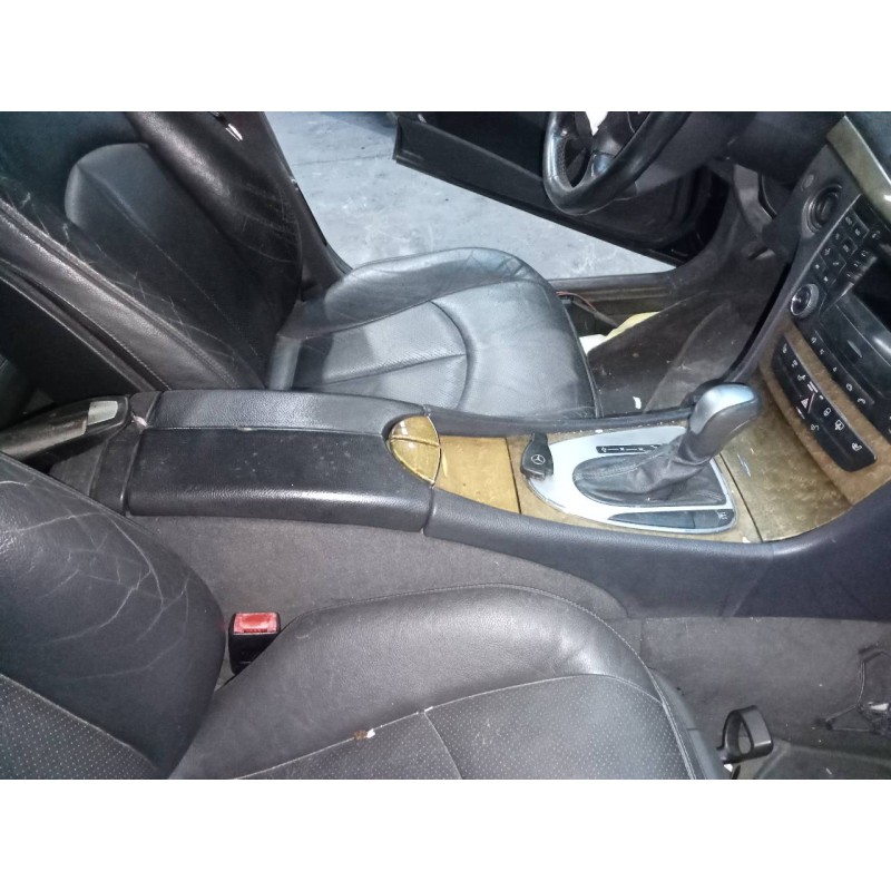 Recambio de consola central para mercedes clase e (w211) berlina e320 cdi referencia OEM IAM   