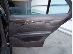 GUARNECIDO PUERTA TRASERA DERECHA 