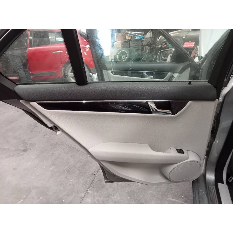 Recambio de guarnecido puerta trasera izquierda para mercedes clase c (w204) lim. c 200 cdi referencia OEM IAM   