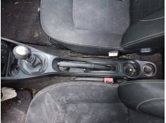 Recambio de consola central para dacia duster ambience 4x2 referencia OEM IAM   