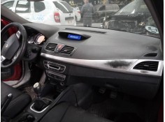 Recambio de salpicadero para renault megane iii berlina 5 p referencia OEM IAM   