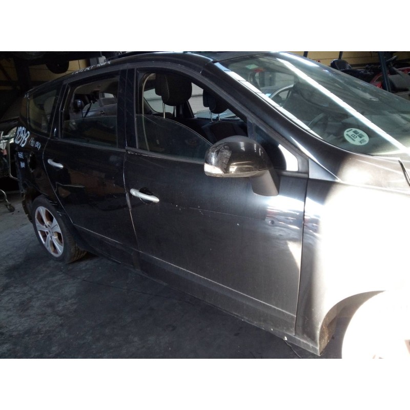 Recambio de puerta delantera derecha para renault scenic iii 1.9 dci diesel fap referencia OEM IAM   
