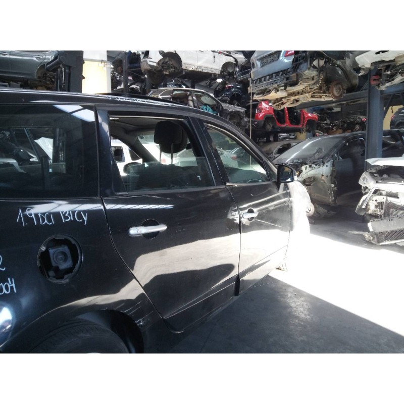 Recambio de puerta trasera derecha para renault scenic iii 1.9 dci diesel fap referencia OEM IAM   