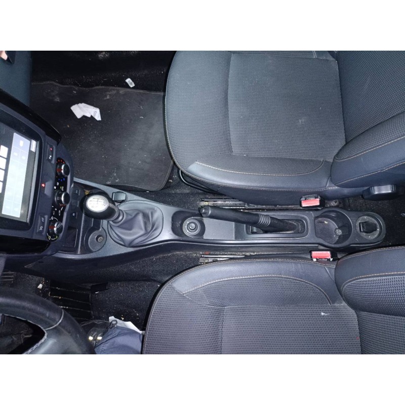 Recambio de consola central para dacia duster ambience 4x2 referencia OEM IAM   