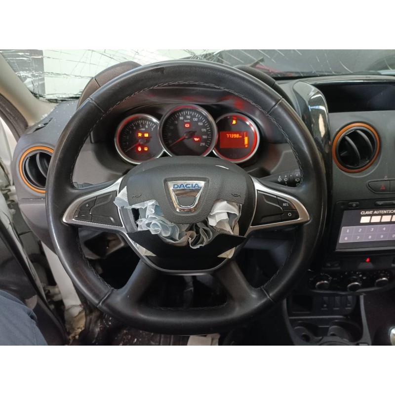 Recambio de volante para dacia duster ambience 4x2 referencia OEM IAM   