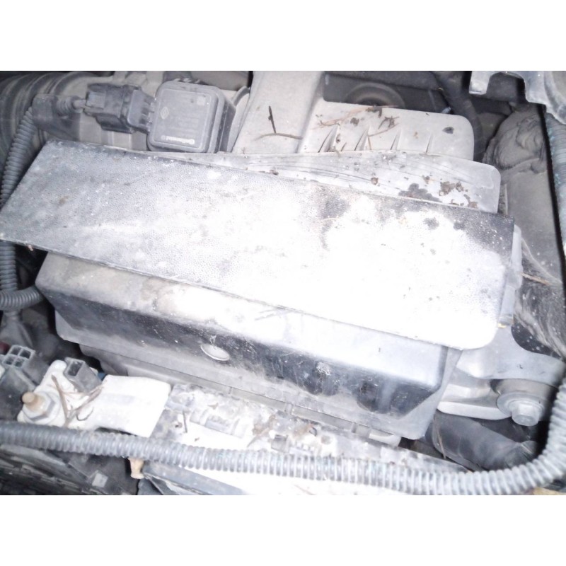 Recambio de filtro aire para renault scenic iii 1.9 dci diesel fap referencia OEM IAM   