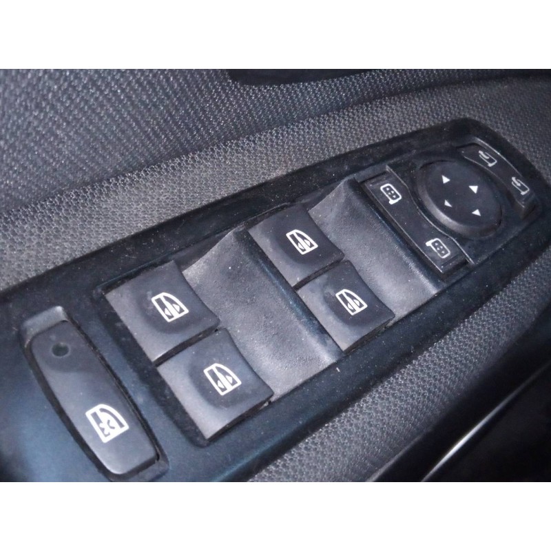 Recambio de mando elevalunas delantero izquierdo para renault scenic iii 1.9 dci diesel fap referencia OEM IAM   