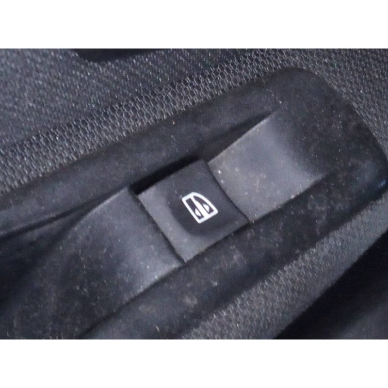 Recambio de mando elevalunas trasero izquierdo para renault scenic iii 1.9 dci diesel fap referencia OEM IAM   