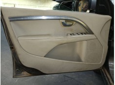 GUARNECIDO PUERTA DELANTERA IZQUIERDA 