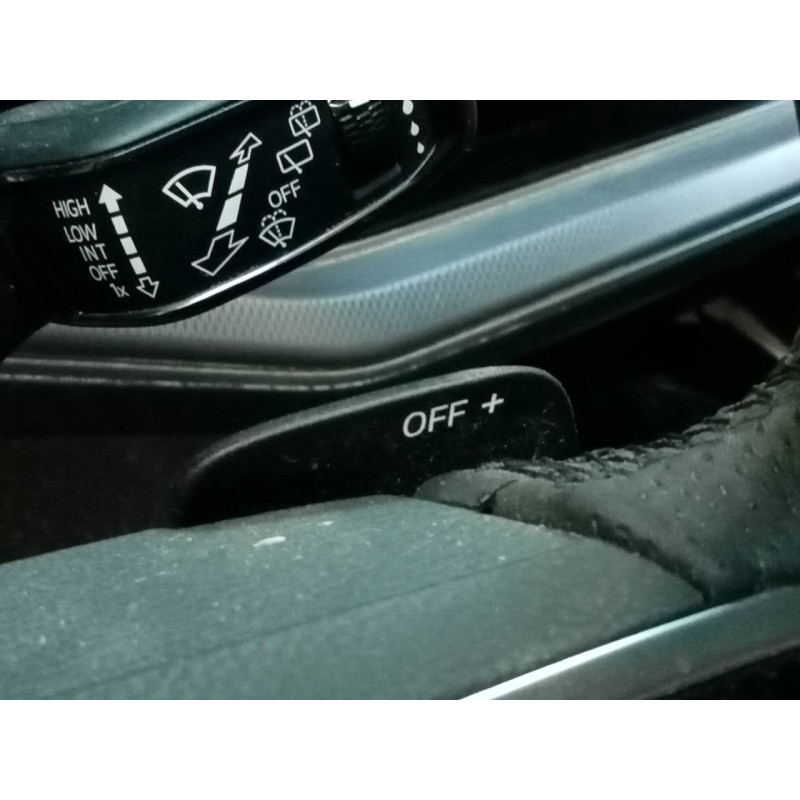 Recambio de volante para volkswagen touareg r-line 4 motion referencia OEM IAM   