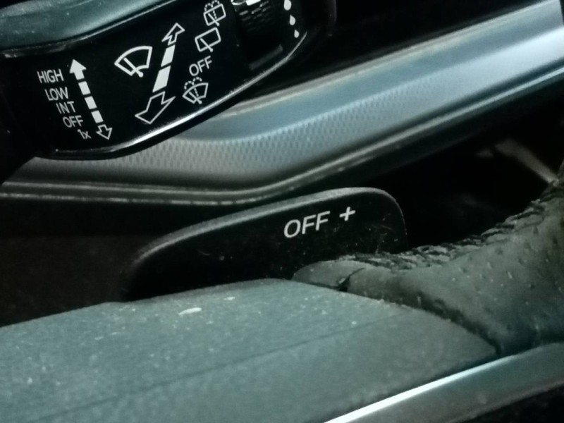 Recambio de volante para volkswagen touareg r-line 4 motion referencia OEM IAM   