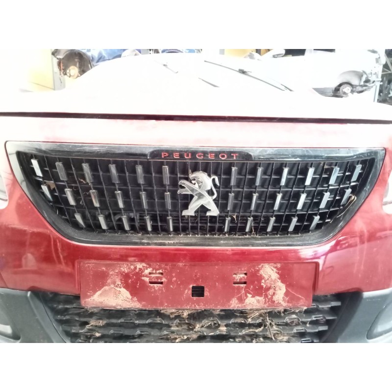 Recambio de rejilla delantera para peugeot 2008 (--.2013) allure referencia OEM IAM   