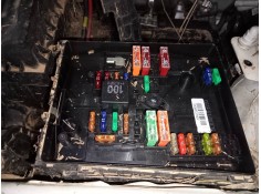 CAJA RELES / FUSIBLES 5L010715 