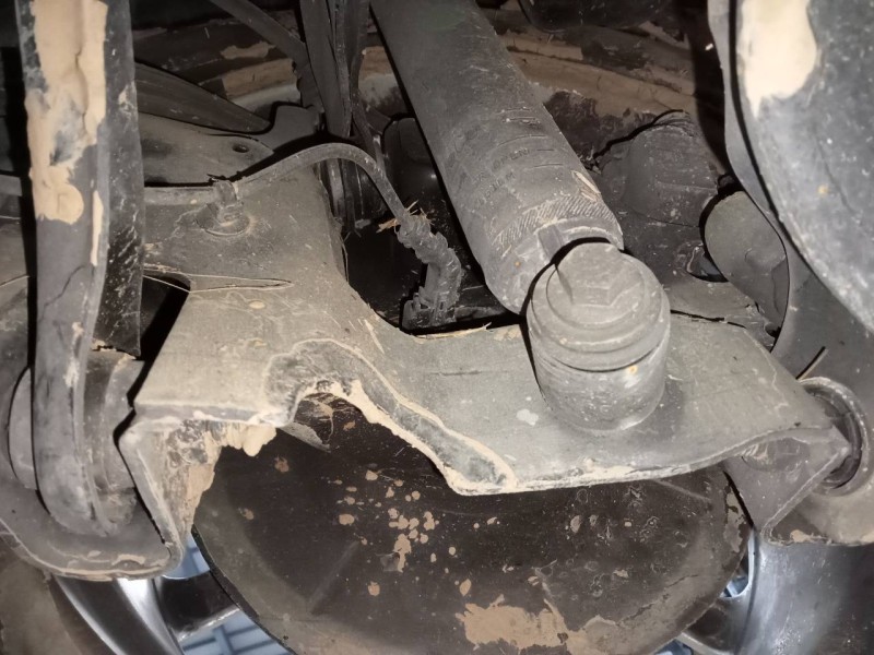 Recambio de mangueta trasera derecha para ford focus st-line referencia OEM IAM   