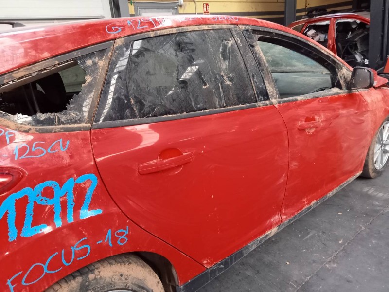 Recambio de puerta trasera derecha para ford focus st-line referencia OEM IAM   