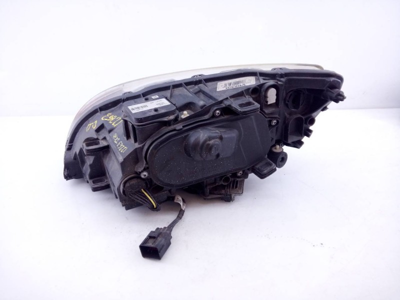 Recambio de faro derecho para volvo v60 kombi kinetic referencia OEM IAM 31420109  E1-A5-46-2