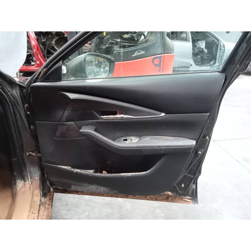 Recambio de guarnecido puerta delantera derecha para mazda cx-30 e-skyactiv-g referencia OEM IAM   