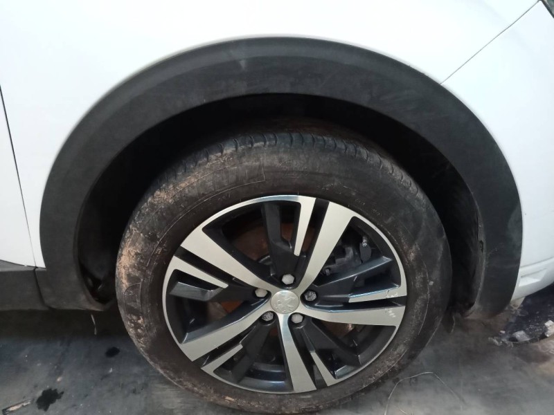 Recambio de aletin delantero derecho para peugeot 3008 gt line referencia OEM IAM   