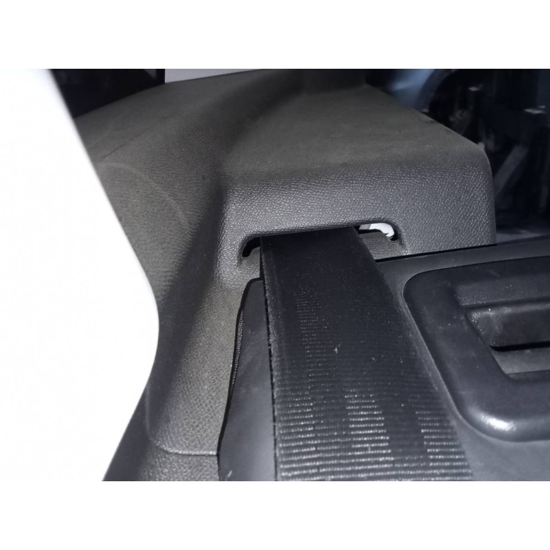 Recambio de cinturon seguridad trasero derecho para peugeot 3008 gt line referencia OEM IAM   