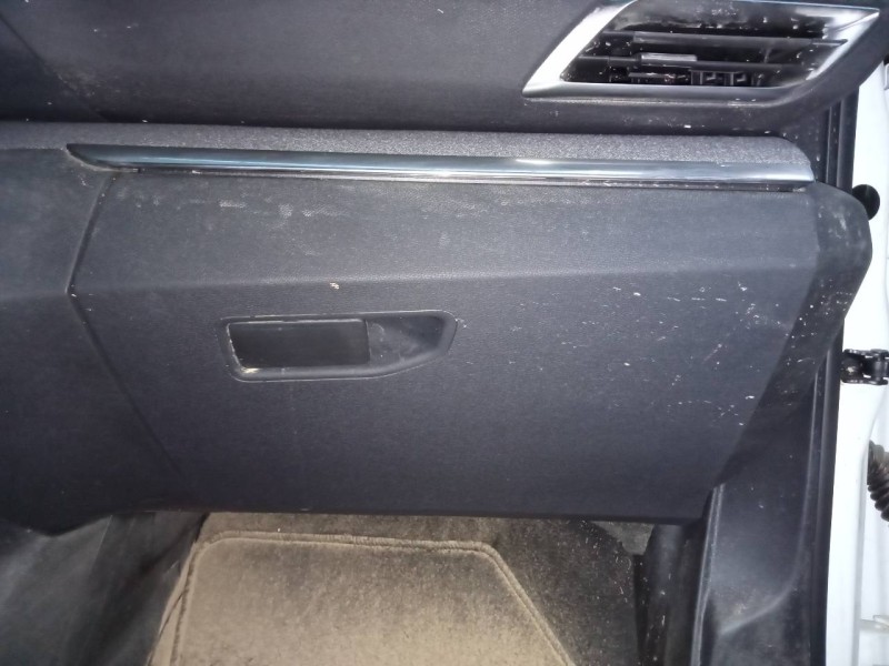 Recambio de guantera para peugeot 3008 gt line referencia OEM IAM   