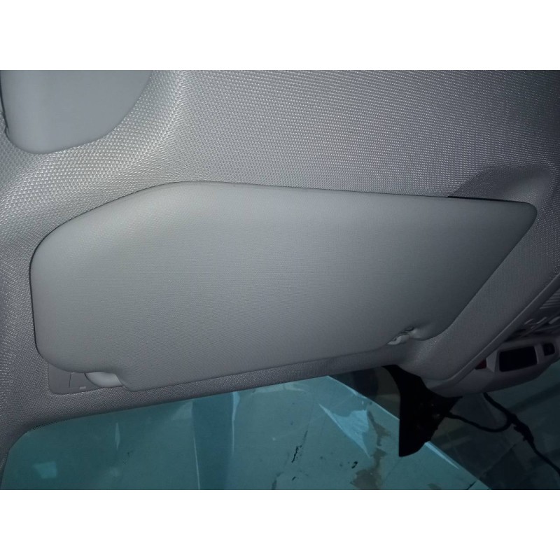 Recambio de parasol izquierdo para peugeot 3008 gt line referencia OEM IAM   