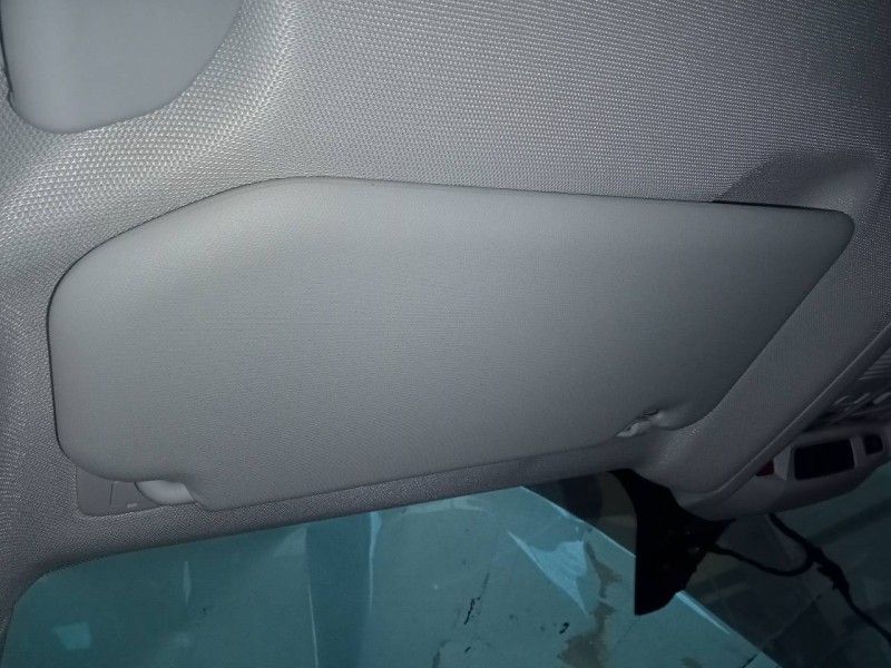 Recambio de parasol izquierdo para peugeot 3008 gt line referencia OEM IAM   