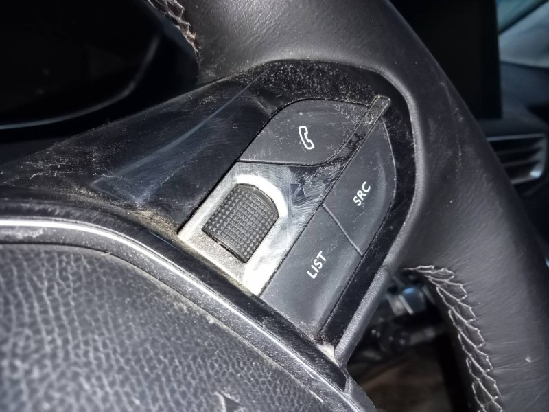 Recambio de volante para peugeot 3008 gt line referencia OEM IAM   