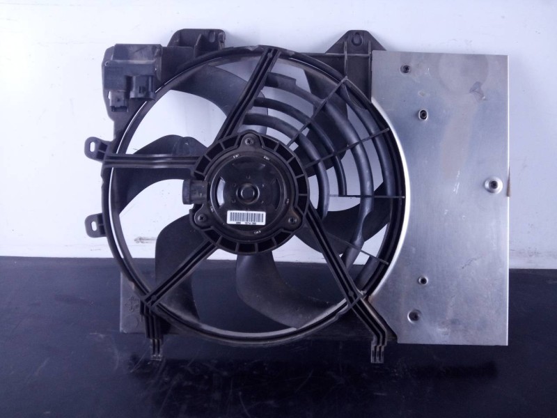 Recambio de electroventilador para peugeot 208 active referencia OEM IAM 9682895680 GMV140CEM00 