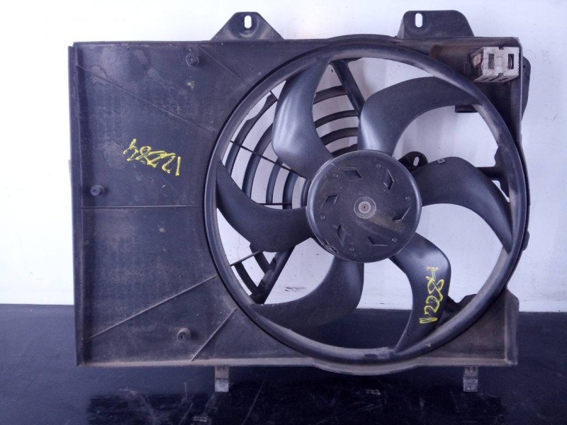 Recambio de electroventilador para peugeot 208 active referencia OEM IAM 9682895680 GMV140CEM00 