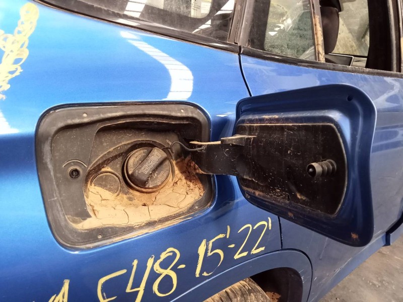 Recambio de tapa exterior combustible para bmw serie x1 (f48) sdrive20d referencia OEM IAM   