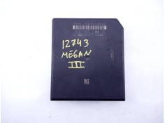 CAJA RELES / FUSIBLES 284B62069R E2-A1-40-7