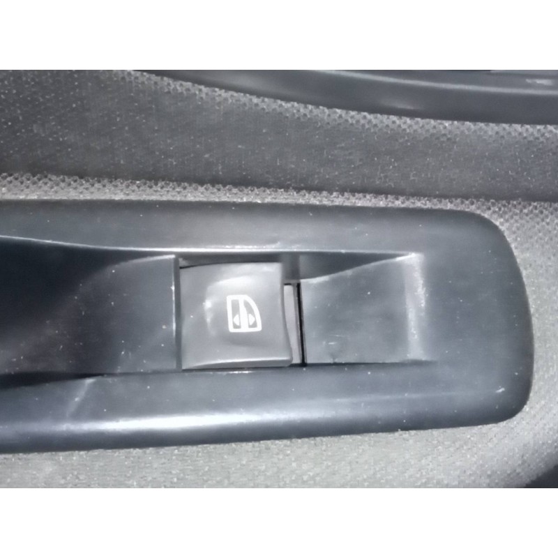 Recambio de mando elevalunas trasero izquierdo para renault megane iii berlina 5 p limited referencia OEM IAM   