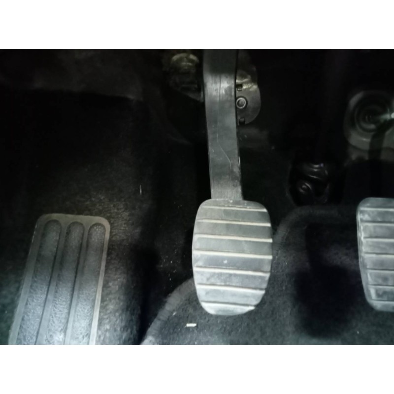 Recambio de pedal embrague para renault megane iii berlina 5 p limited referencia OEM IAM   