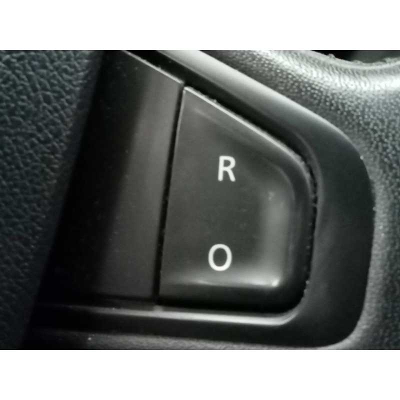 Recambio de volante para renault megane iii berlina 5 p limited referencia OEM IAM   