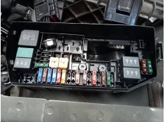 CAJA RELES / FUSIBLES 