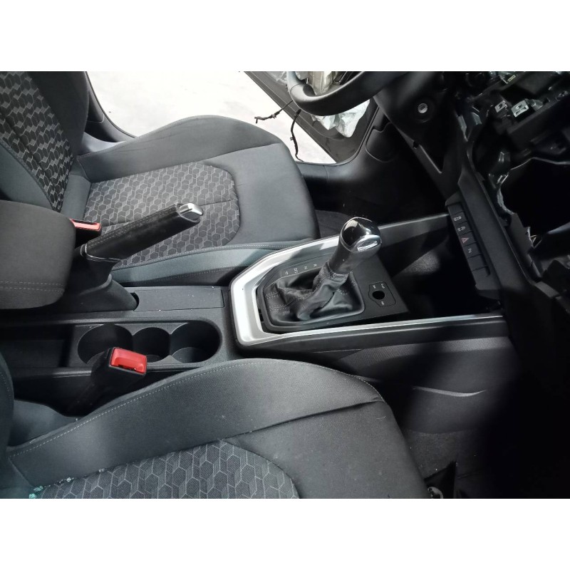 Recambio de consola central para audi a1 sportback (gba) 30 s-line referencia OEM IAM   