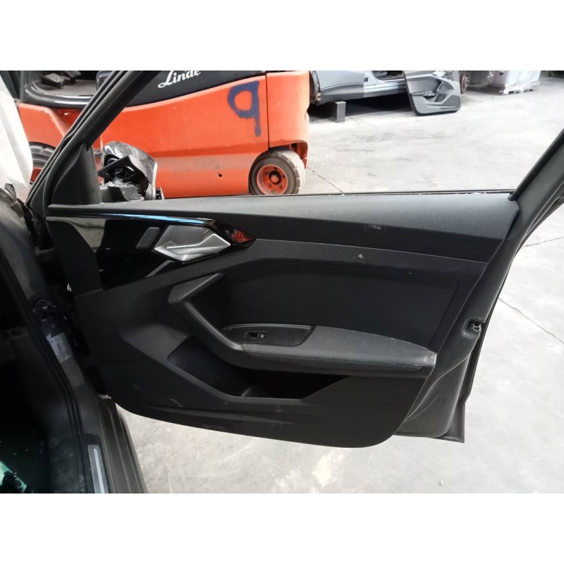 Recambio de guarnecido puerta delantera derecha para audi a1 sportback (gba) 30 s-line referencia OEM IAM   