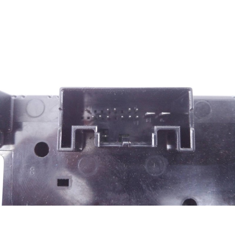 Recambio de mando climatizador para audi a1 sportback (gba) 30 s-line referencia OEM IAM 83A820043R  E2-A1-33-3