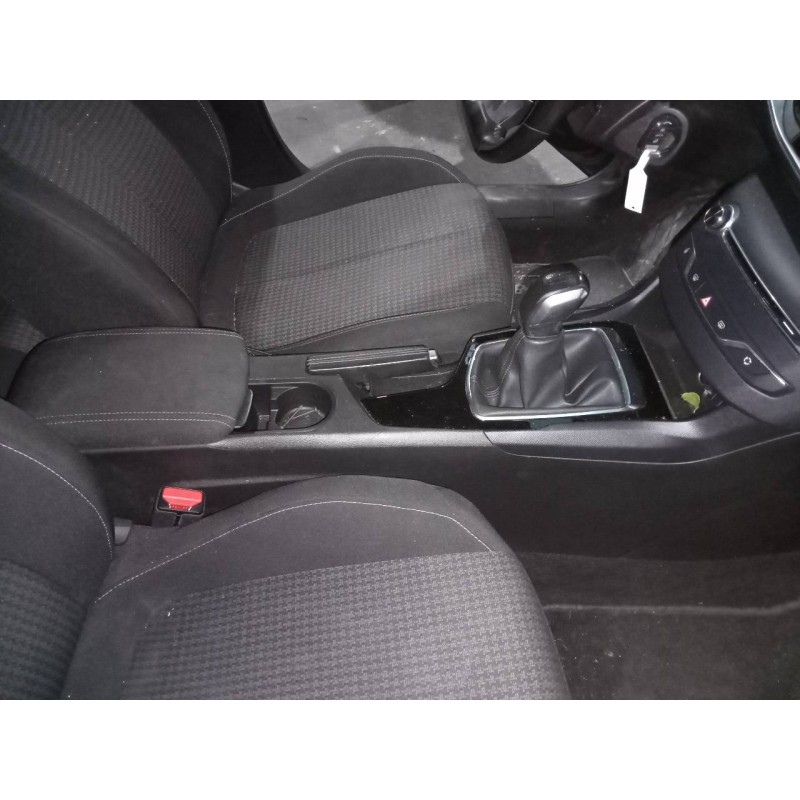 Recambio de consola central para peugeot 308 active referencia OEM IAM   