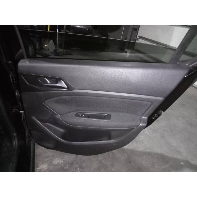 Recambio de guarnecido puerta trasera derecha para peugeot 308 active referencia OEM IAM   