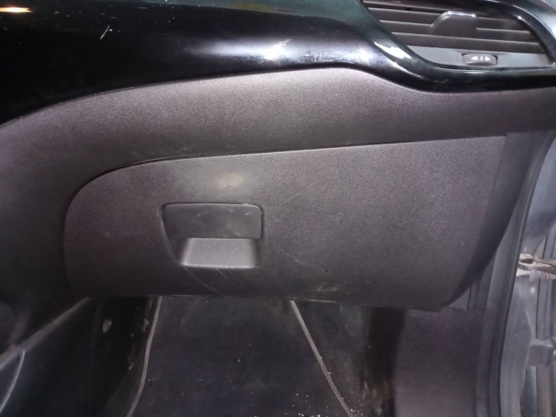 Recambio de guantera para opel corsa e selective referencia OEM IAM   