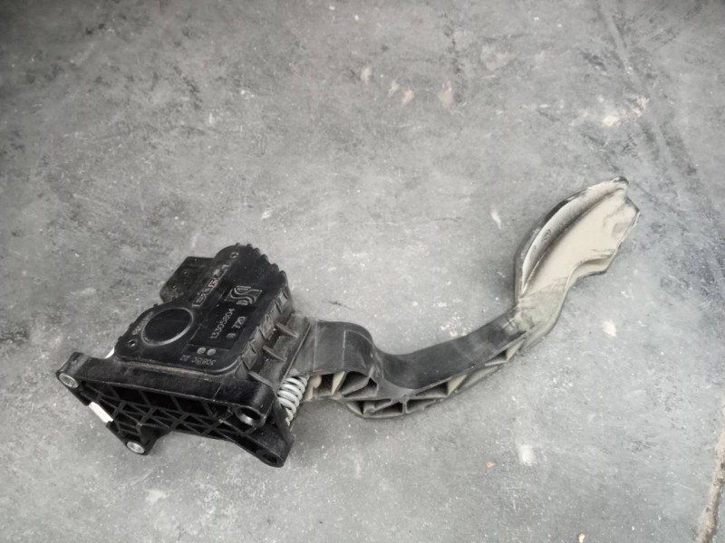 Recambio de pedal acelerador para opel corsa e selective referencia OEM IAM 13305804 30815022 