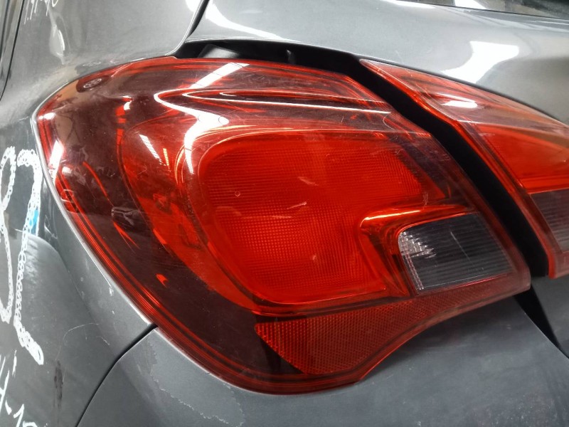 Recambio de piloto trasero izquierdo para opel corsa e selective referencia OEM IAM   