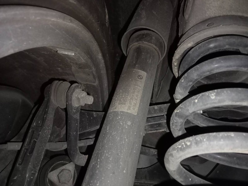 Recambio de amortiguador trasero izquierdo para bmw serie 1 lim. (f20) 116d referencia OEM IAM   