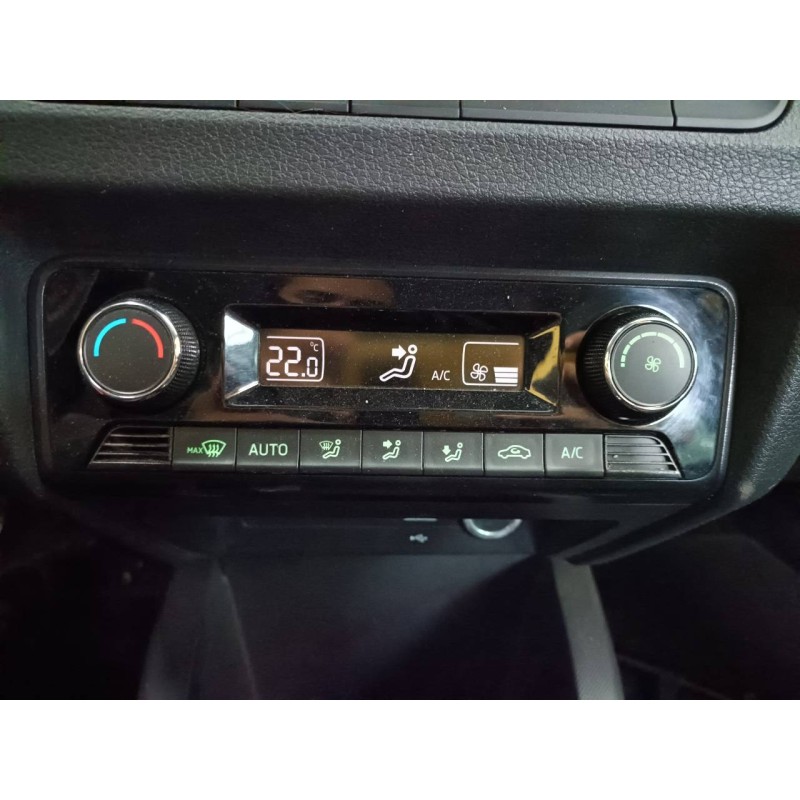 Recambio de mando climatizador para skoda fabia combi familiar comfort referencia OEM IAM   