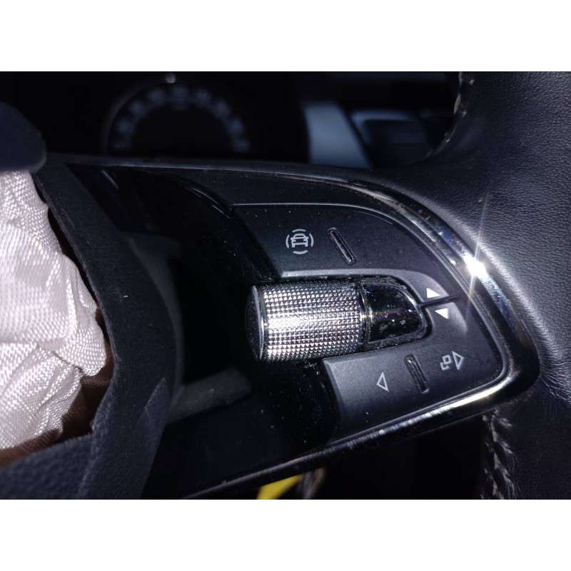 Recambio de volante para skoda fabia combi familiar comfort referencia OEM IAM   