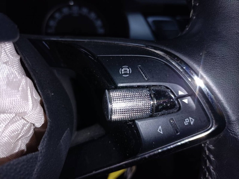 Recambio de volante para skoda fabia combi familiar comfort referencia OEM IAM   