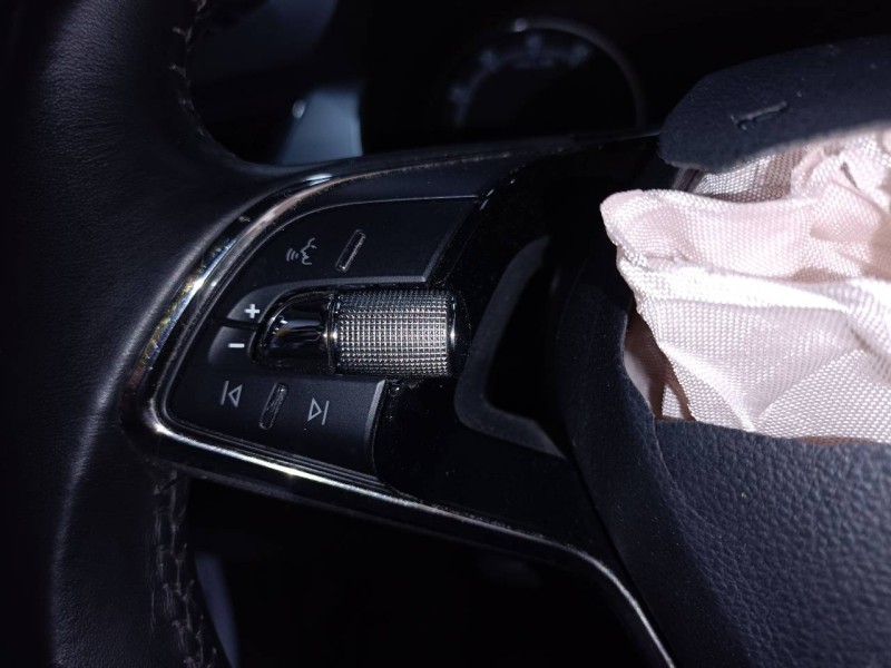 Recambio de volante para skoda fabia combi familiar comfort referencia OEM IAM   