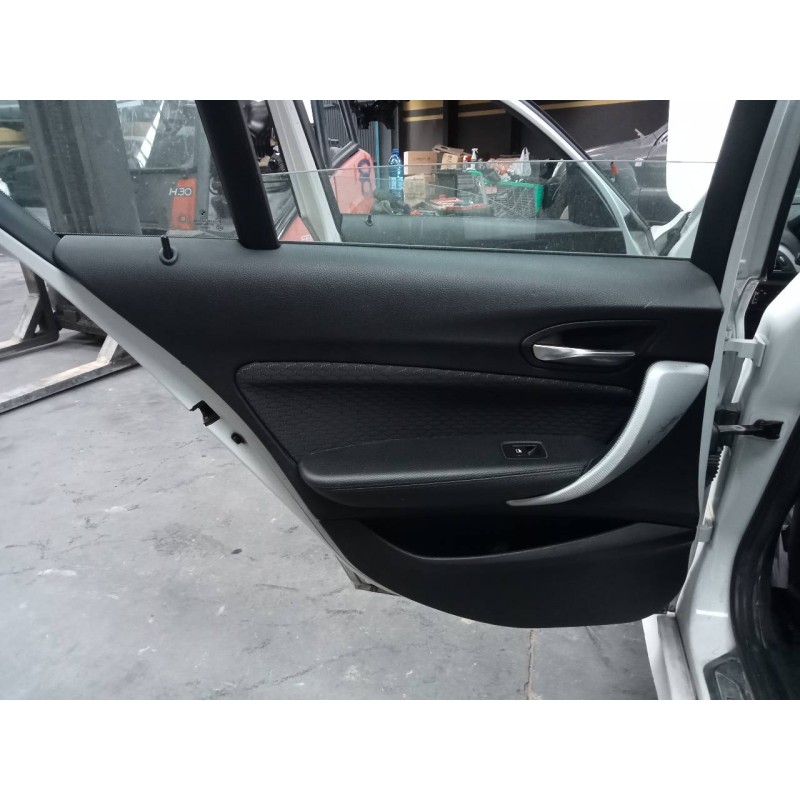 Recambio de guarnecido puerta trasera izquierda para bmw serie 1 lim. (f20) 116d referencia OEM IAM   