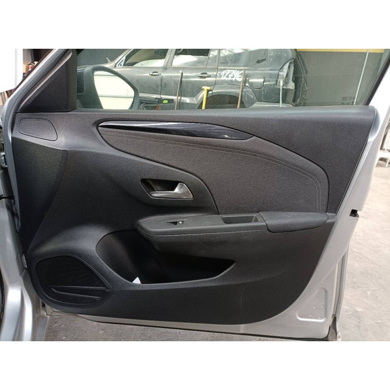 Recambio de guarnecido puerta delantera derecha para opel corsa f cosmos referencia OEM IAM   